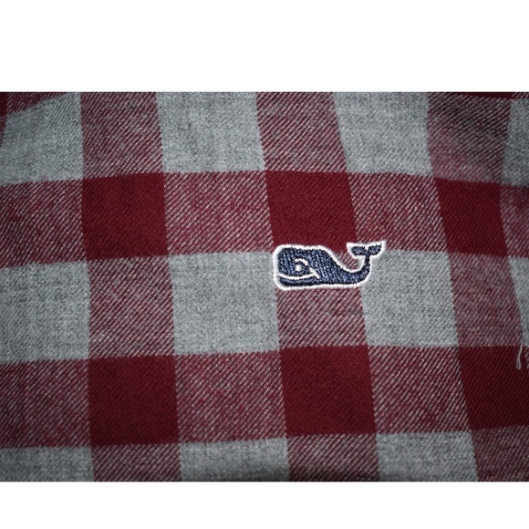 Men’s Vineyard Vines button down shirt - Picture 2 of 3
